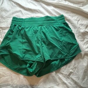 LULULEMON Hotty Hot 2.5 inch shorts, Size: 6, Color: Cascadia Green
